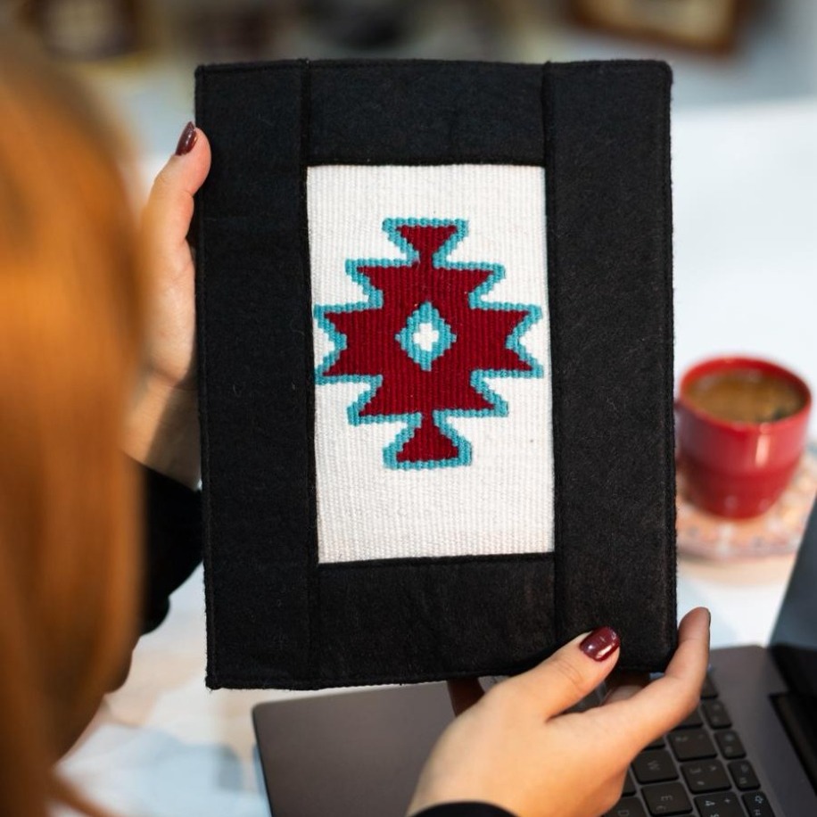 Yıldız Çiçeği Motifli El Dokuması Kitap–Defter–Ajanda Kılıfı