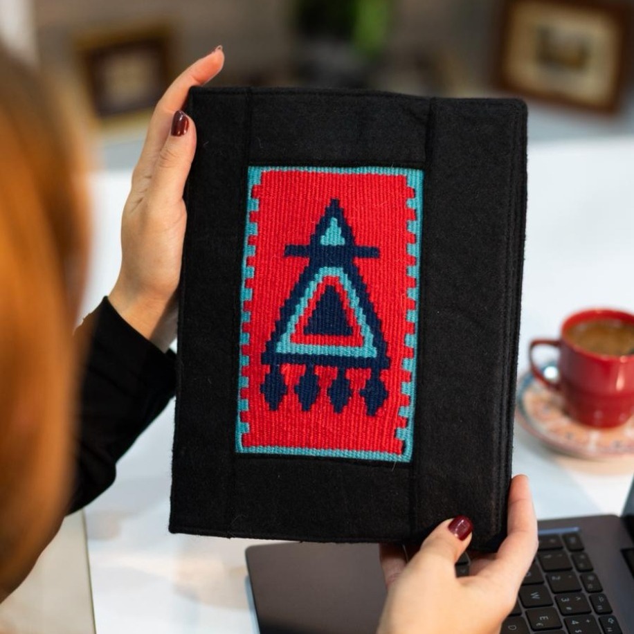 Muska Motifli El Dokuması Kitap–Defter–Ajanda Kılıfı (Kırmızı)