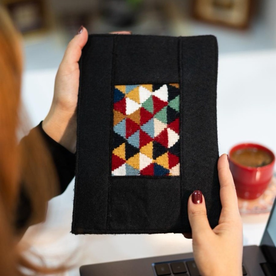 Renkli Geometrik Desenli El Dokuması Kitap–Defter–Ajanda Kılıfı – C