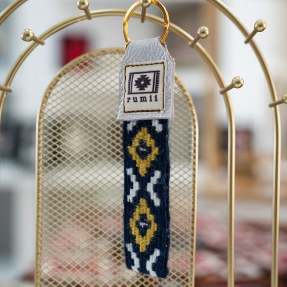 Göz Motifli El Dokuması Kilim Anahtarlık (Lacivert)