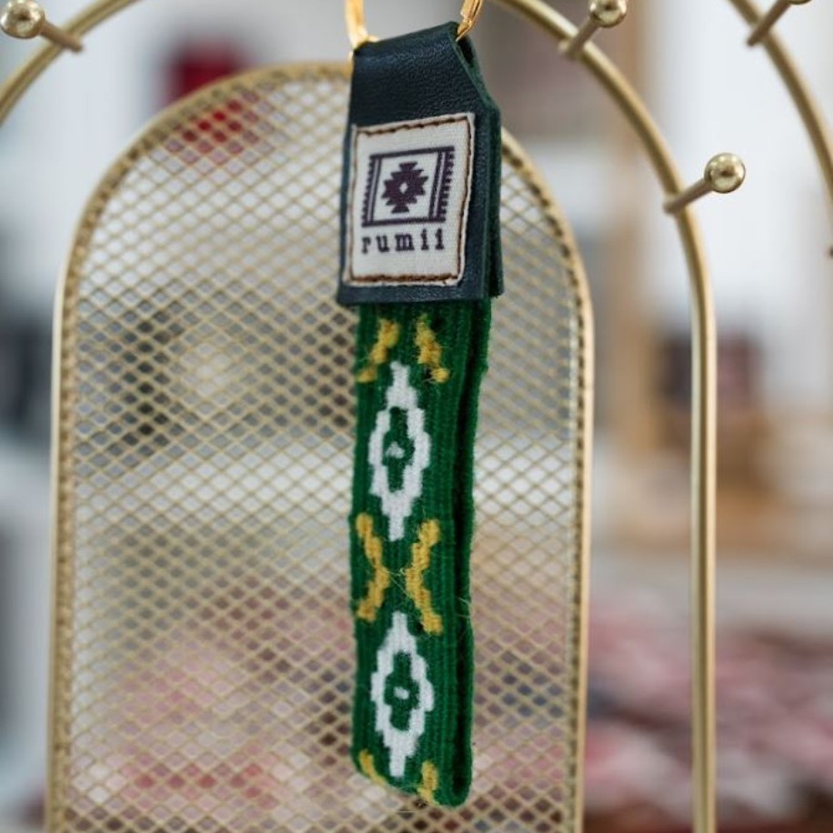 Göz Motifli El Dokuması Kilim Anahtarlık – Yeşil