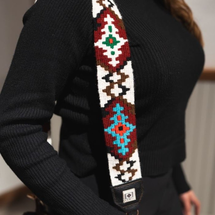 Geleneksel Desenli Kilim Askı